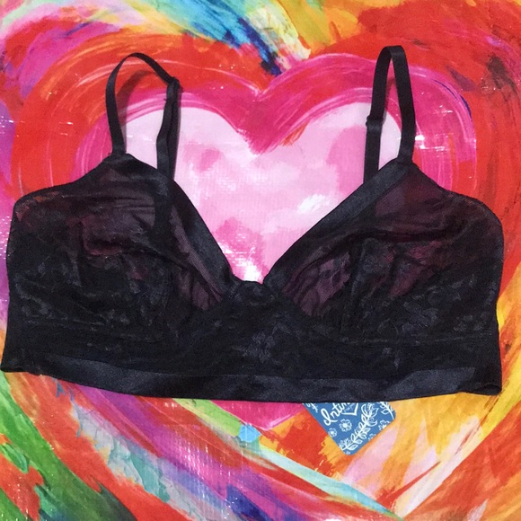 Floral Prints on the Bra - Picture 1 of 4